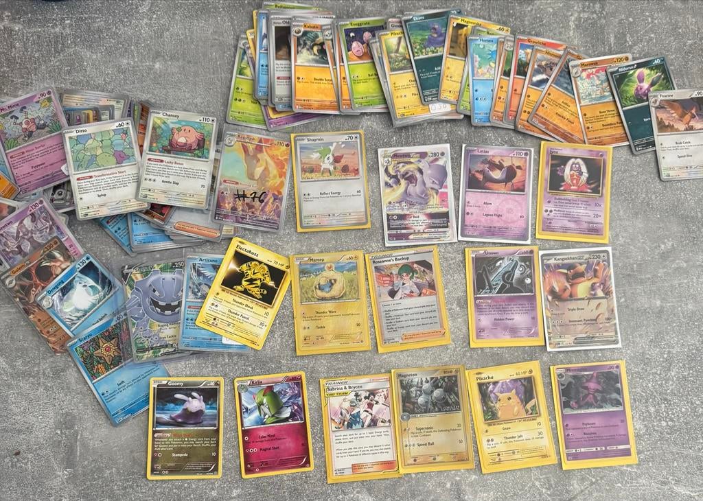 Grote collectie Pokémon kaarten - Diverse zeldzaamheden, Ophalen of Verzenden, Gebruikt, Meerdere kaarten, Foil