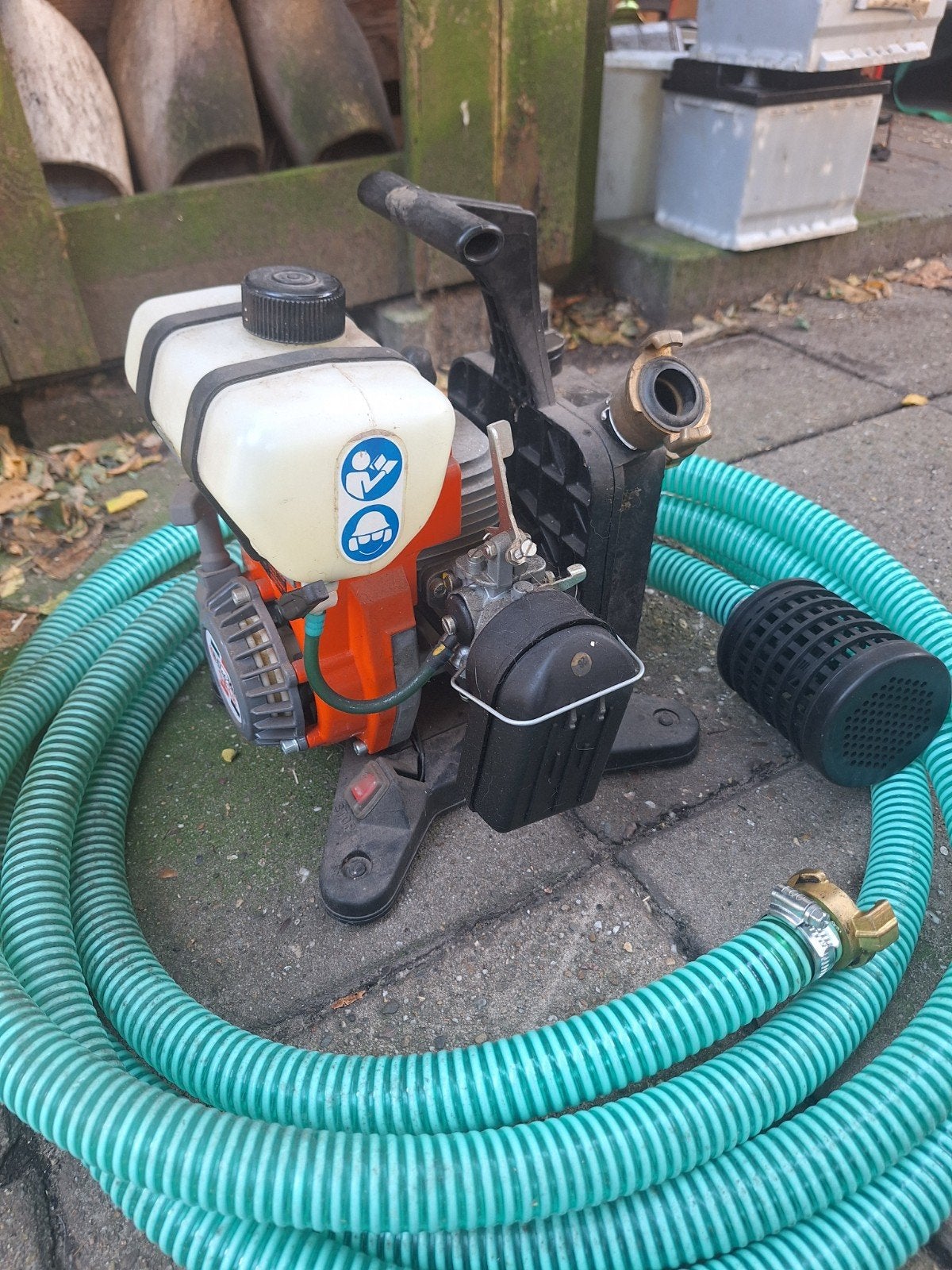 Emak Oleo-Mac SA18 Benzine Waterpomp met Slangen