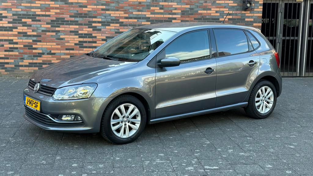 Volkswagen Polo 1.2 TSI Comfortline/AIRCO/NAVI/CARPLAY, Metallic lak, Stof, 40 €/maand, 4 cilinders