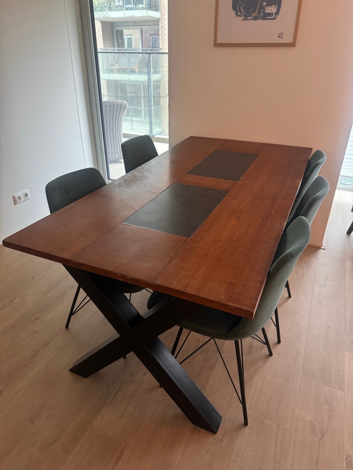 Eettafel met 6 stoelen (waarvan 1 beschadigd), Ophalen, Gebruikt, 4 tot 6 stoelen