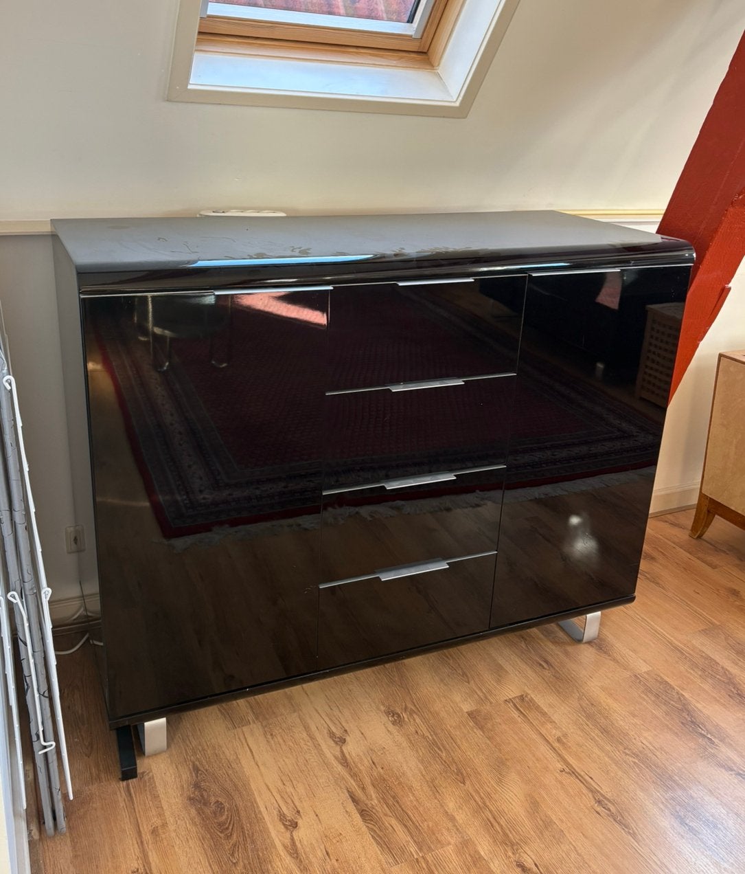 Zwart hooglans dressoir met lades - goes staat, Ophalen, 100 tot 150 cm, Zo goed als nieuw, Minder dan 100 cm