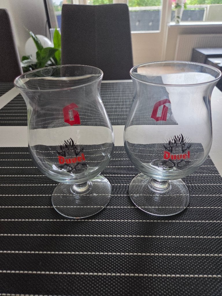 ​2 Duvel bierglazen, Ophalen, Zo goed als nieuw, Bierglas