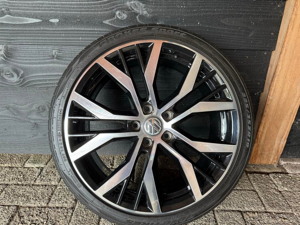 VW Golf gti santiago velgen, Auto-onderdelen, Banden en Velgen, Gebruikt, Banden en Velgen, Personenwagen, Ophalen