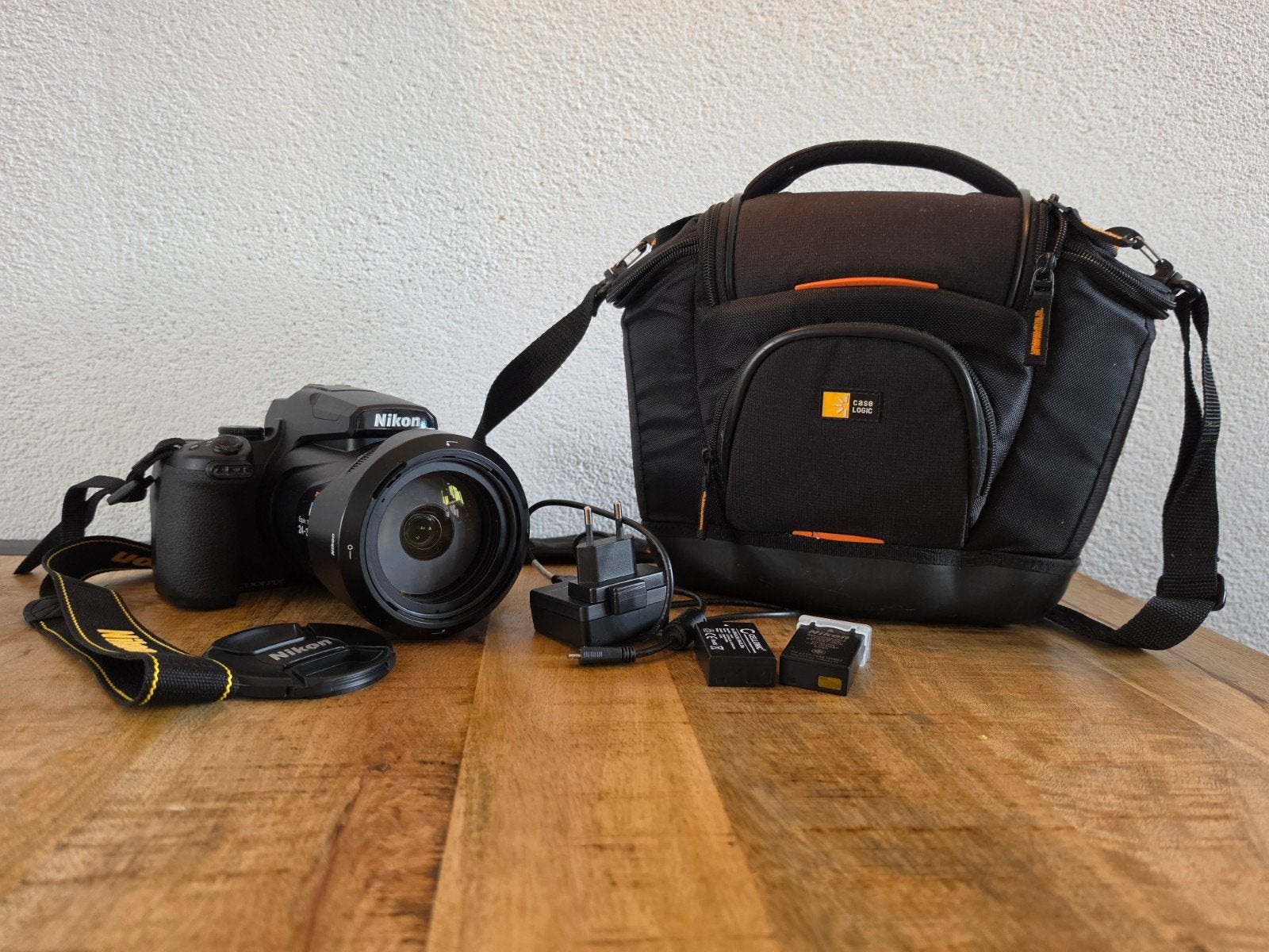 Nikon Coolpix P1000 Bridgecamera met 125x optische zoom, Ophalen, Kantelbaar/draaibaar scherm, Zo goed als nieuw, 8 keer of meer