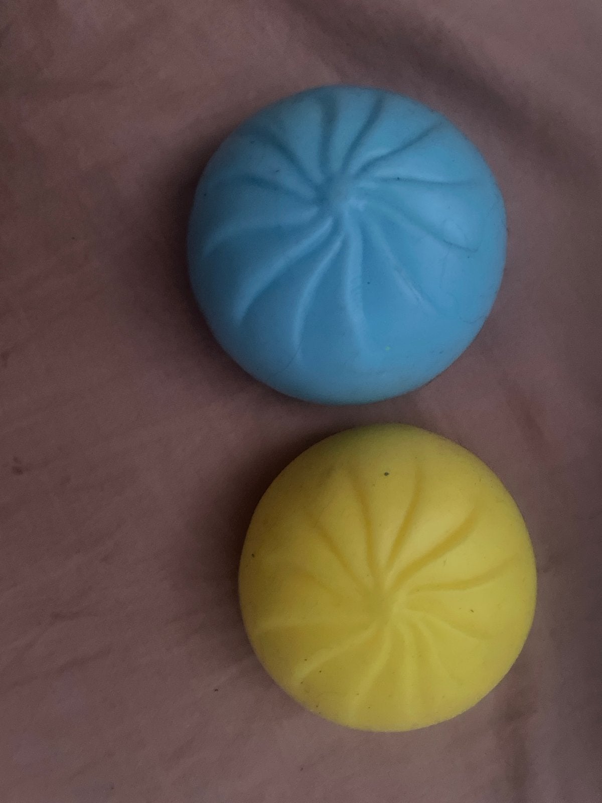 Squishy stressballetjes in blauw en geel, Kinderen en Baby's, Speelgoed | Overig, Ophalen of Verzenden, Zo goed als nieuw, Jongen of Meisje