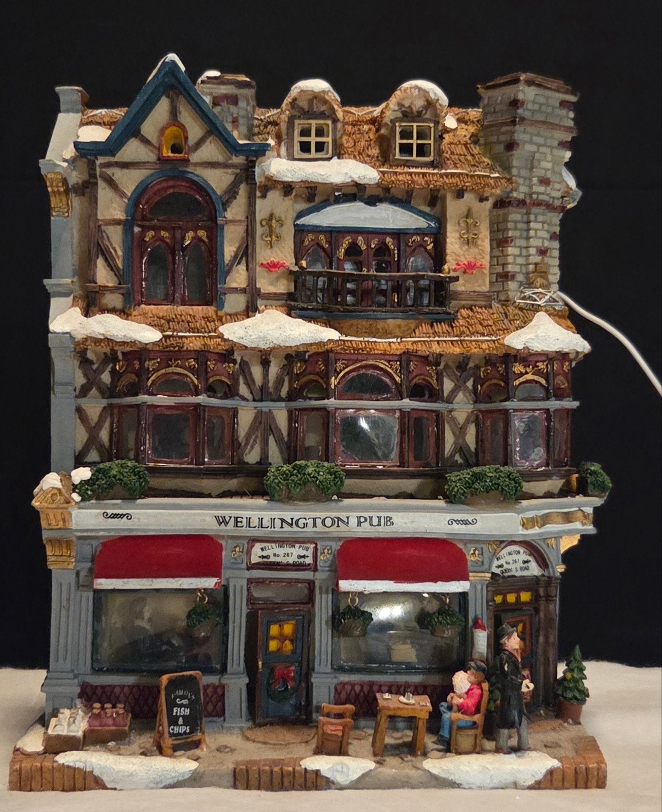 Lemax Welllington pub facade kersthuis in doos, Ophalen of Verzenden, Nieuw