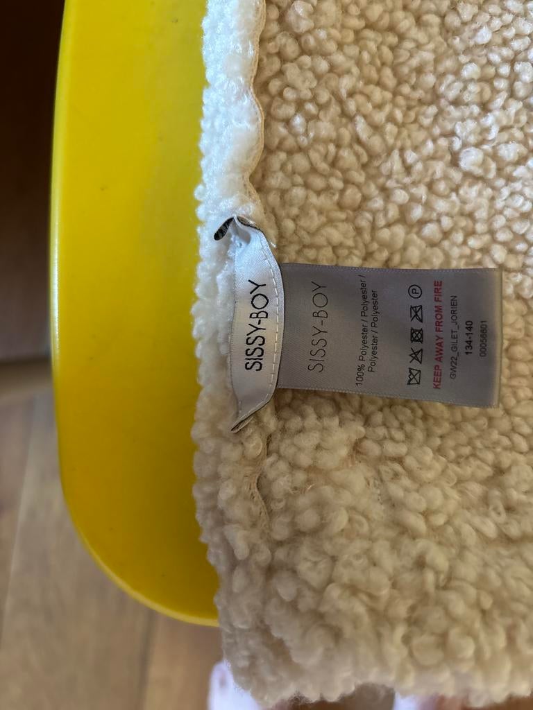Sissiboy bodywarmer teddy maat 134/140, Ophalen, Zo goed als nieuw, Meisje, Jas