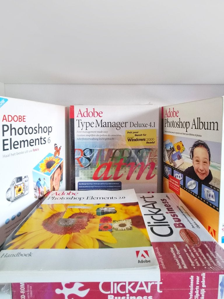 3x Adobe PC Big Box + handboek en clipart, Ophalen of Verzenden, Zo goed als nieuw, Windows
