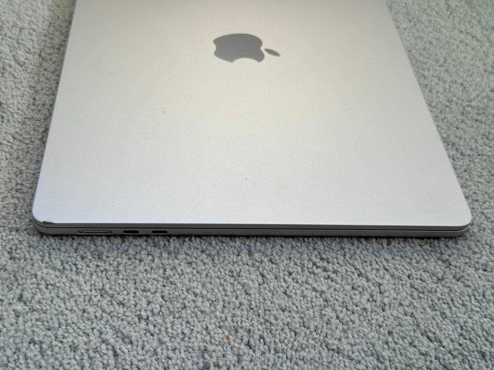 Foto 7 van MacBook Air 15" (2024) - 16GB/512GB SSD + Magic Mouse