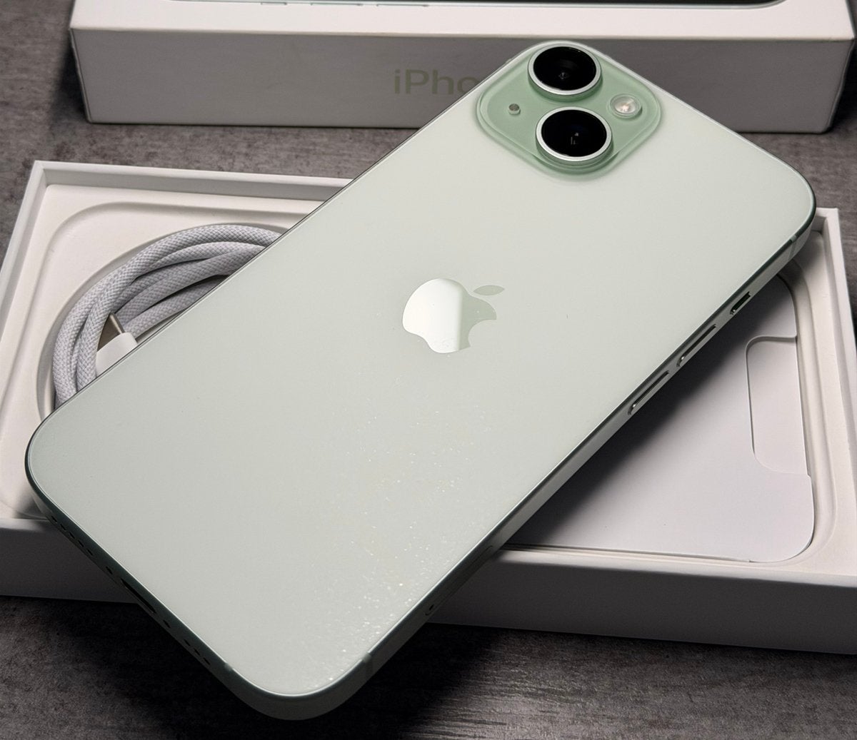  Apple iphone 15 Green 128GB in nette staat Batterij 91%, Telecommunicatie, Mobiele telefoons | Apple iPhone, IPhone 15, Apple