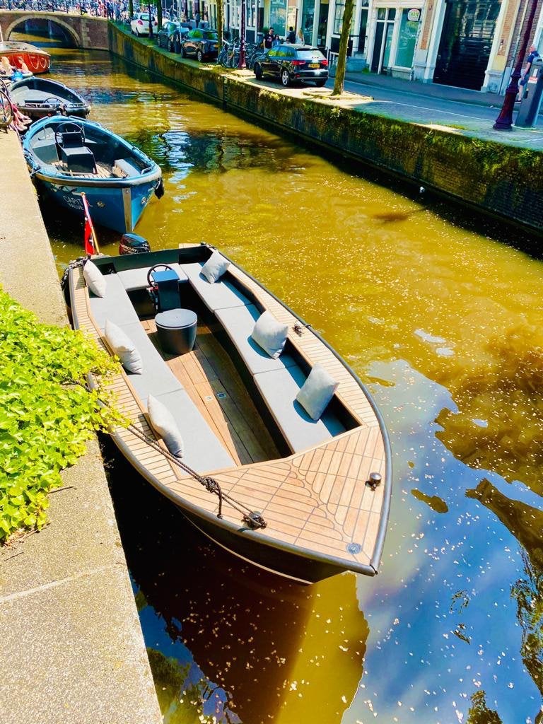 Luxe stalen sloep - 7 meter - 16 personen KOOPJE, Hout, Ophalen, Afdekzeil, Buitenboordmotor