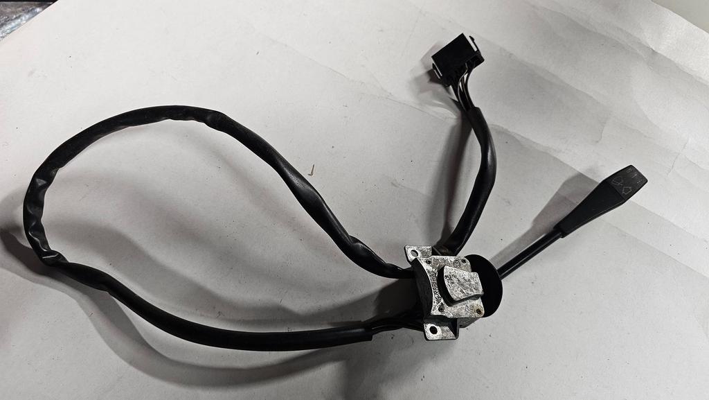 Ruitenwisser schakelaar zwarte stekker BMW 3 serie E21 13658, Auto-onderdelen, Dashboard en Schakelaars, Gebruikt, -, Ophalen of Verzenden