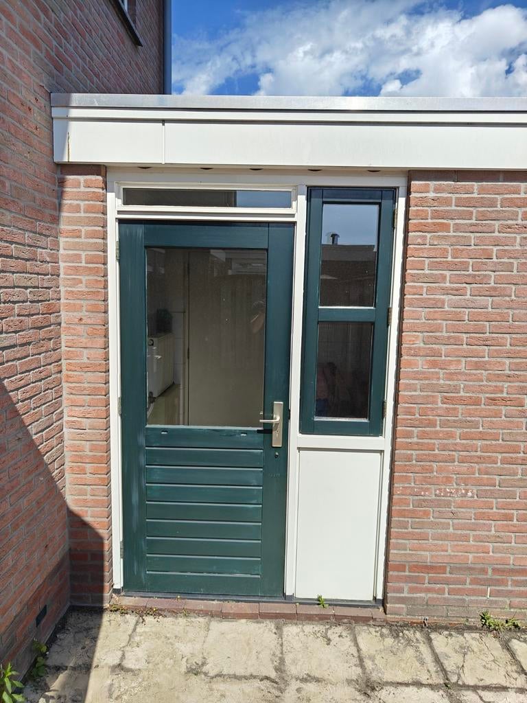 Deur met zijraam, AXA sloten en Bruynzeel hordeur, Doe-het-zelf en Verbouw, Deuren en Horren, Gebruikt, Buitendeur, 200 tot 215 cm
