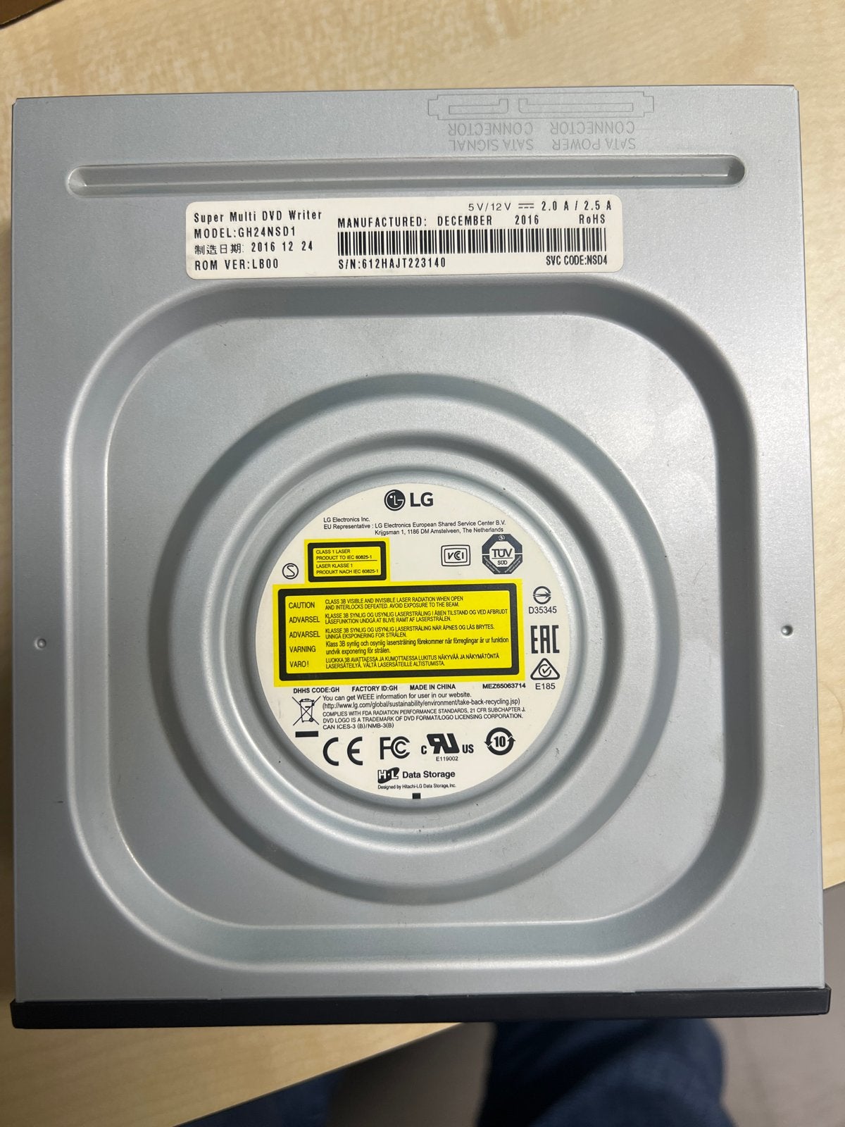 “LG GH24NSD1 DVD-brander, SATA, getest en volledig werkend, Computers en Software, Intern, Ophalen of Verzenden, Zo goed als nieuw