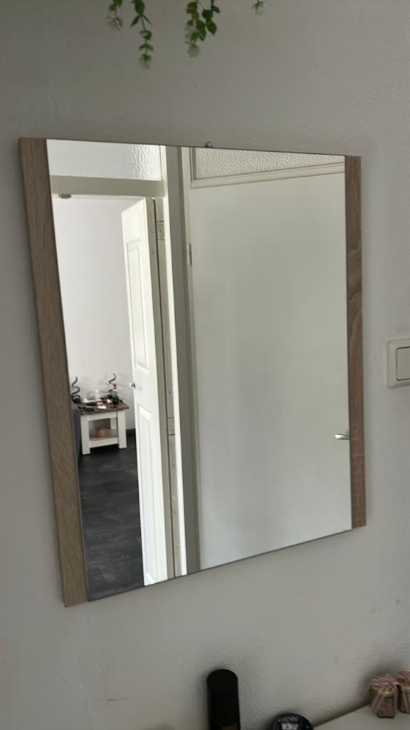 Mooie spiegel met houten rand, Huis en Inrichting, Woonaccessoires | Spiegels, 100 tot 150 cm, Ophalen of Verzenden, Zo goed als nieuw