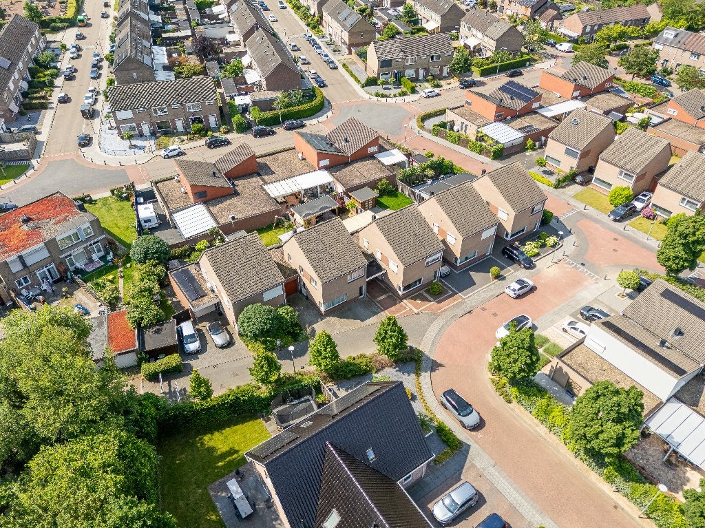 Vrijstaand huis in Brunssum, 200 tot 500 m², Limburg, 11 kamers, Vrijstaande woning