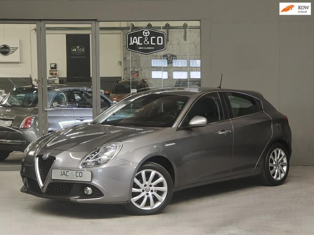 Alfa Romeo Giulietta 1.4T Sprint Vol leder / Carplay / Led, Auto's, Gebruikt, 4 cilinders, USB, Bedrijf