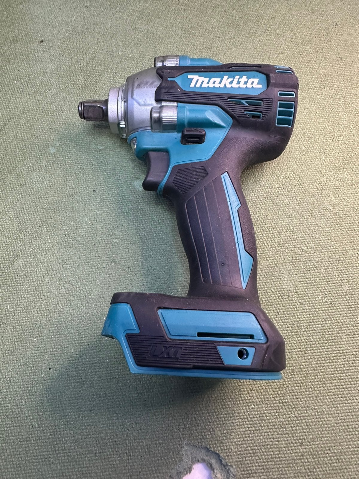 Slagmoersleutel Makita 18V DTW300, Ophalen of Verzenden, Zo goed als nieuw, Overige typen