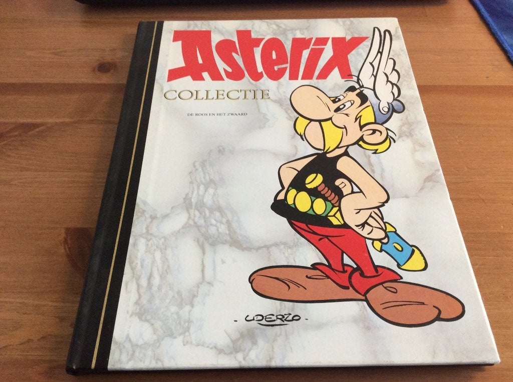 Asterix. de roos en het zwaard. hardcover, Boeken, Eén stripboek, Ophalen of Verzenden, Zo goed als nieuw, Uderzo
