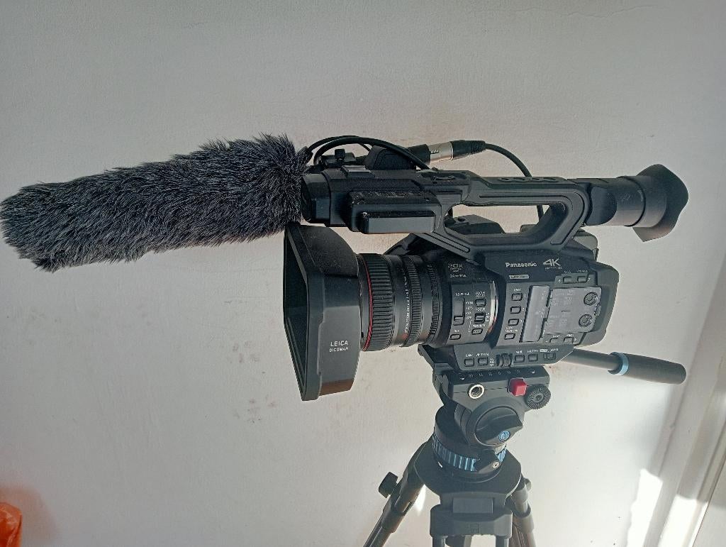 Panasonic UX-180 professionele videocamera 4K, Panasonic, 20x of meer, Ophalen of Verzenden, Zo goed als nieuw