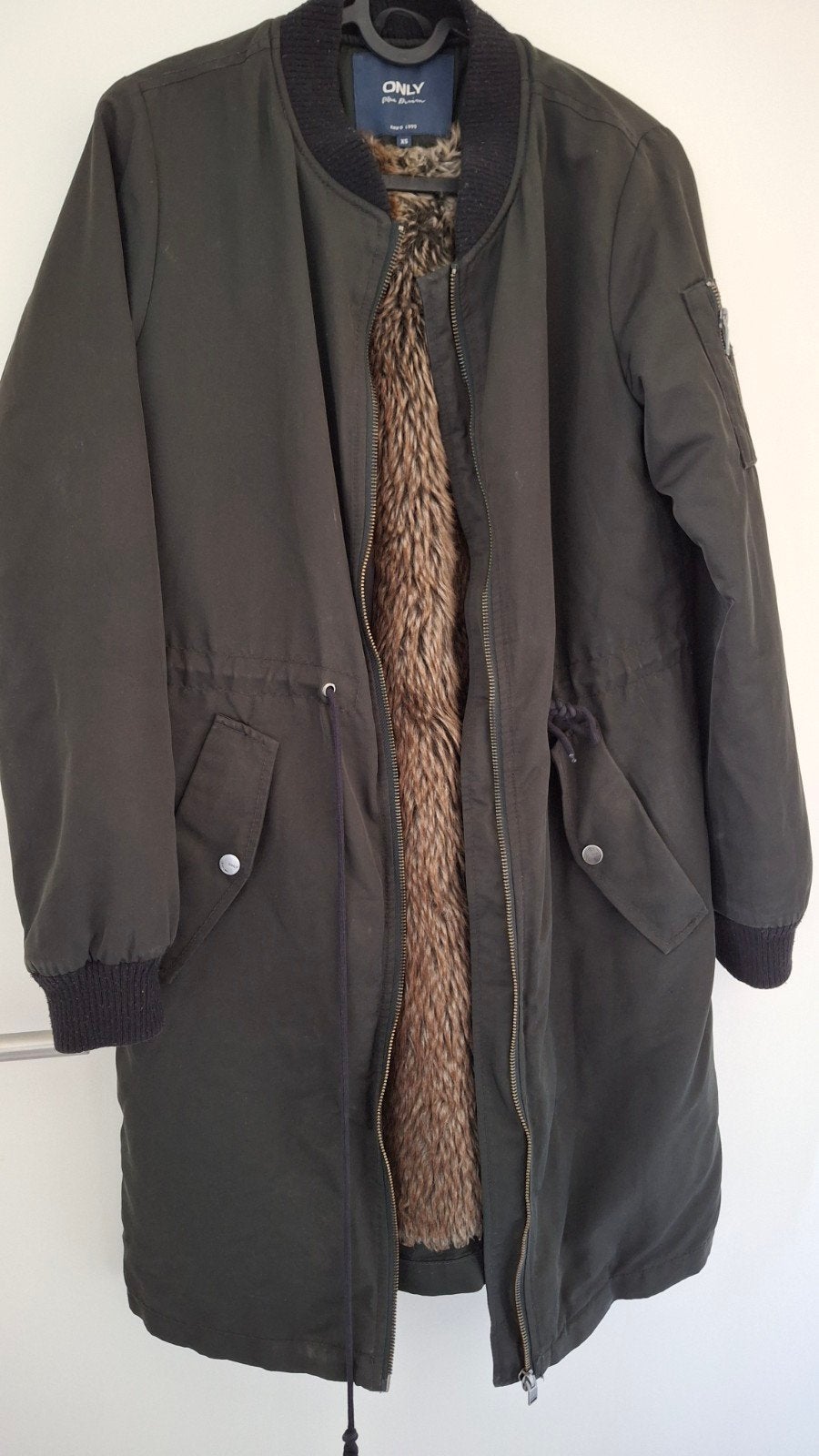 Damesjas maat xs, Kleding | Dames, Ophalen, Zo goed als nieuw, Maat 34 (XS) of kleiner