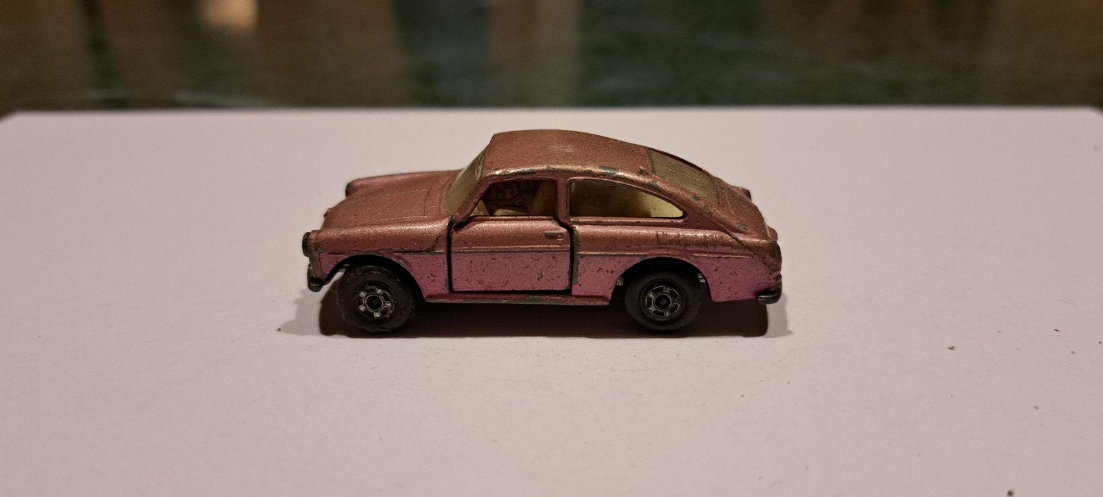 vw 1600 tl 1:64 matchbox, Ophalen of Verzenden, Auto