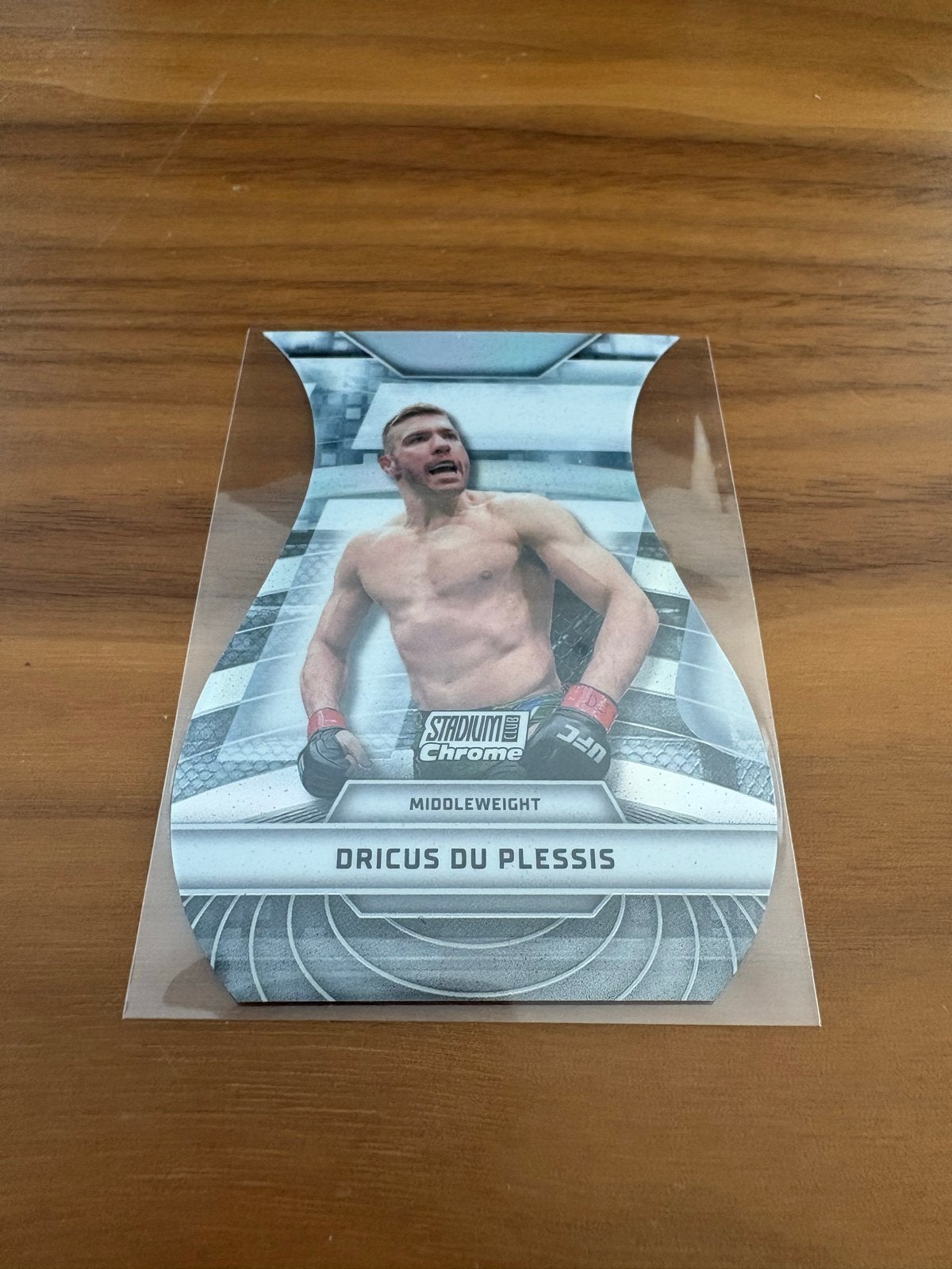 Dricus Du Plessis UFC Stadium Chrome Triunvirates kaart, Ophalen, Zo goed als nieuw, Overige sporten, Spelerskaart