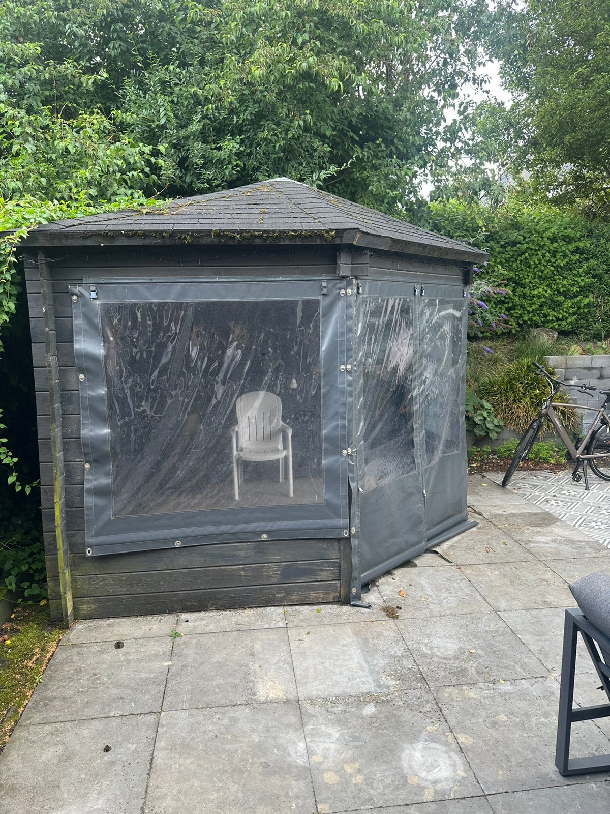 Tuinhuisje met houtkachel en elektra, Ophalen, Zo goed als nieuw, Minder dan 250 cm