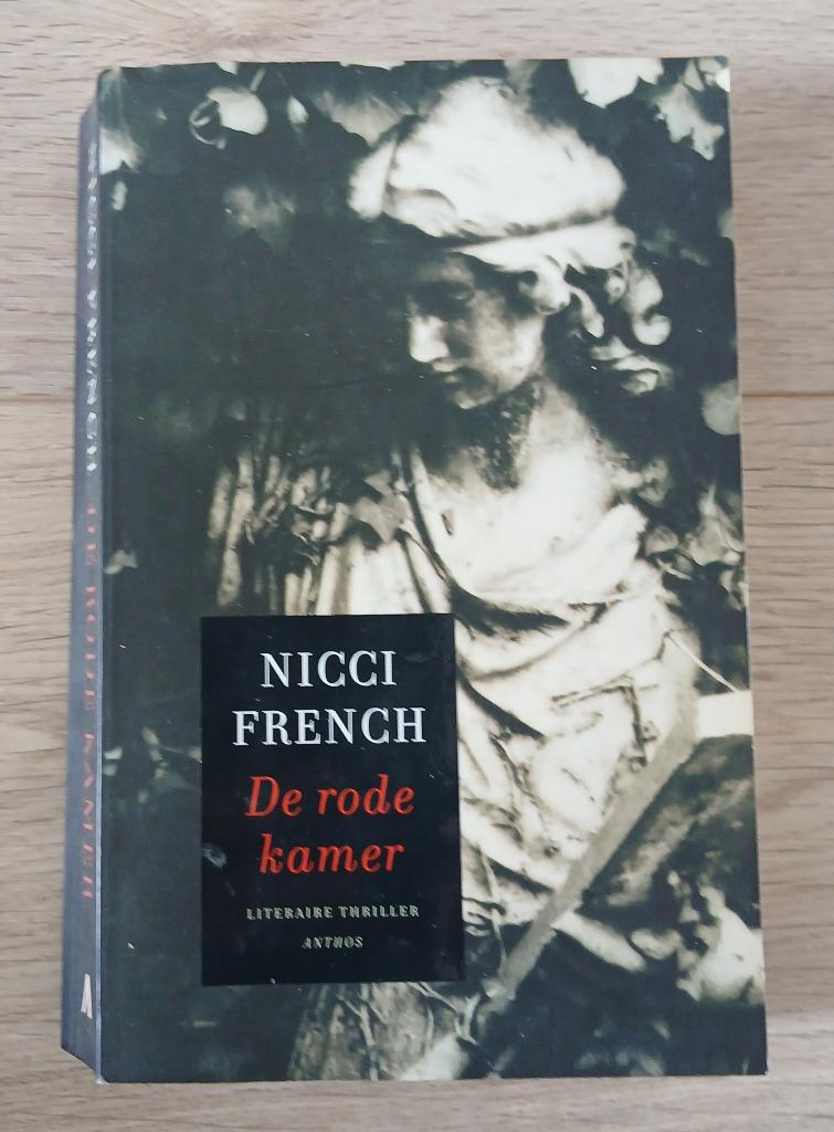 Nicci French - De rode kamer, Boeken, Ophalen of Verzenden, Gelezen