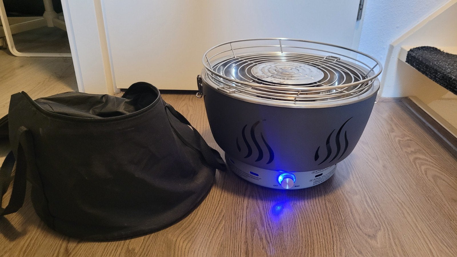 Draagbare houtskoolbarbecue met ventilator en tas, Ophalen of Verzenden, Zo goed als nieuw, Onbekend