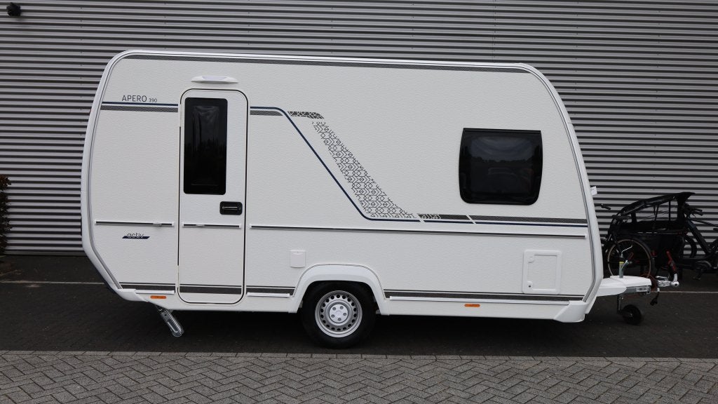 Fendt Apero Activ 390 FH Vloerverwarming + GFK dak, Caravans en Kamperen, Caravans, Schokbreker, Bedrijf, Treinzit, Tot en met 3