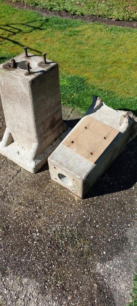 Prefab beton poeren, Doe-het-zelf en Verbouw, Ophalen, Gebruikt