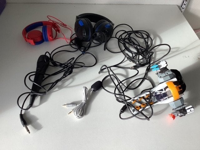 Pakket met Diverse Koptelefoons & Microfoons - Gebruikt