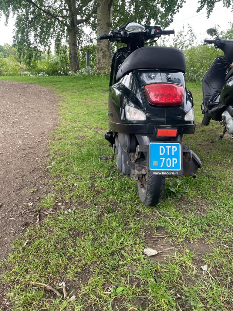 La Souris scooter uit 2019 met schade, Ophalen, Gebruikt, Maximaal 45 km/u, Benzine