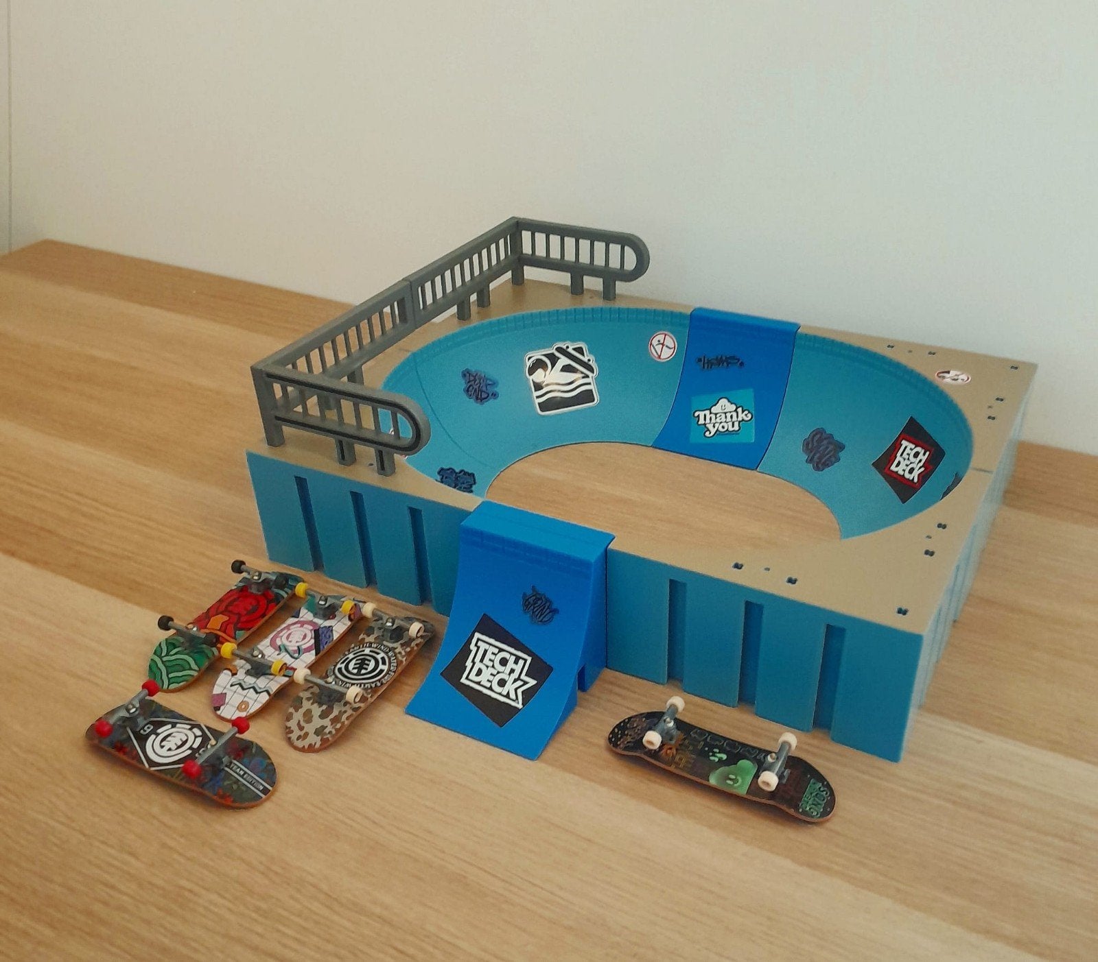Tech Deck Skatepark met 5 vinger skateboards, Ophalen of Verzenden, Zo goed als nieuw