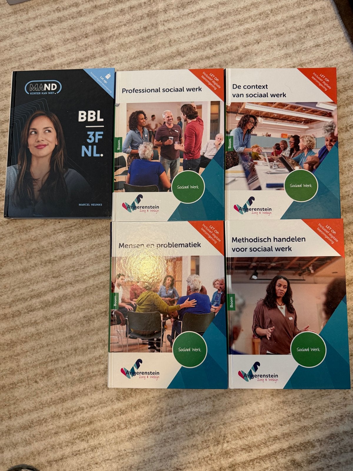 Boeken Sociaal werk/social work MBO niveau 4, Ophalen, Gamma, Zo goed als nieuw, MBO