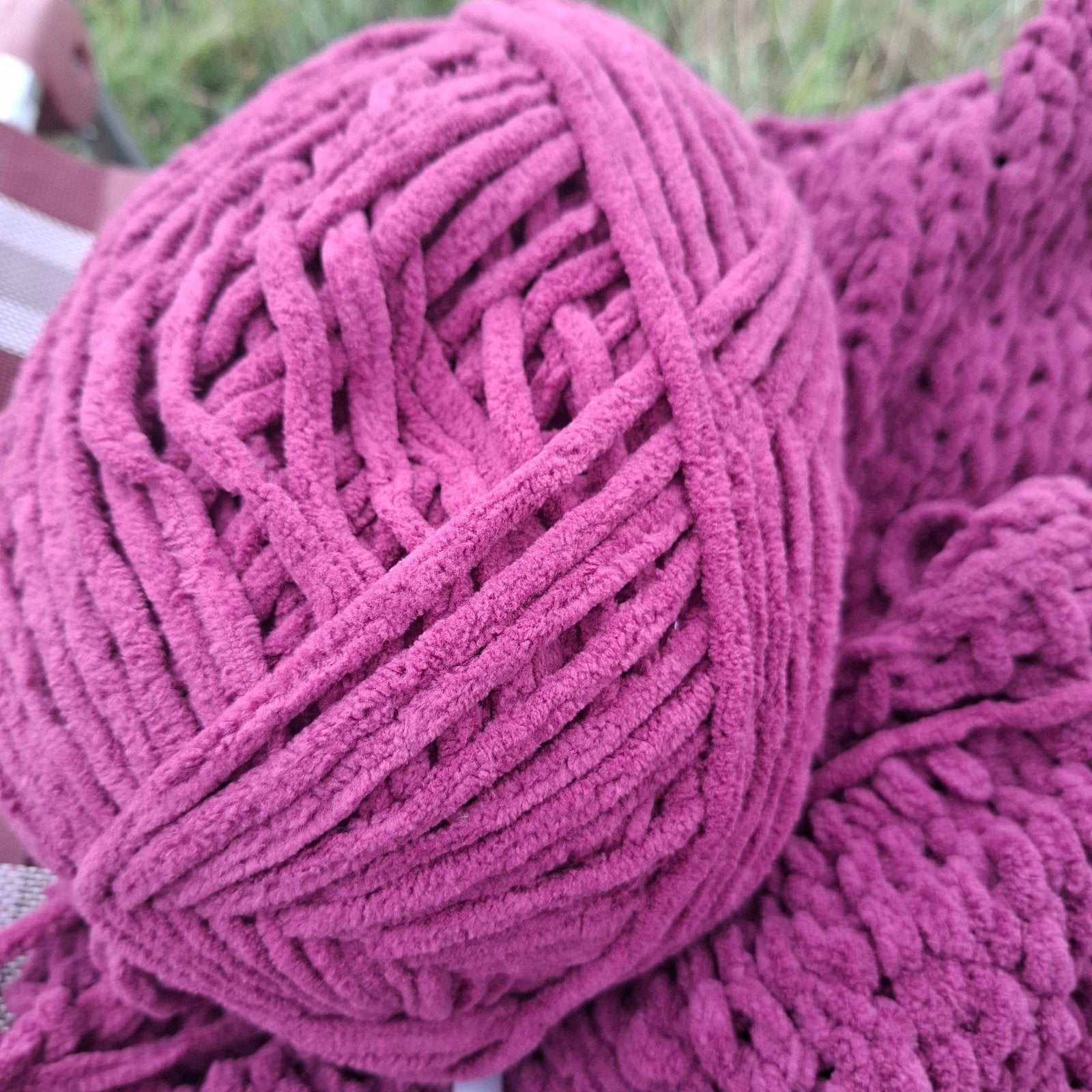 Gezocht: Alison & Mae Chenille Garen (300g, 200m), Ophalen of Verzenden