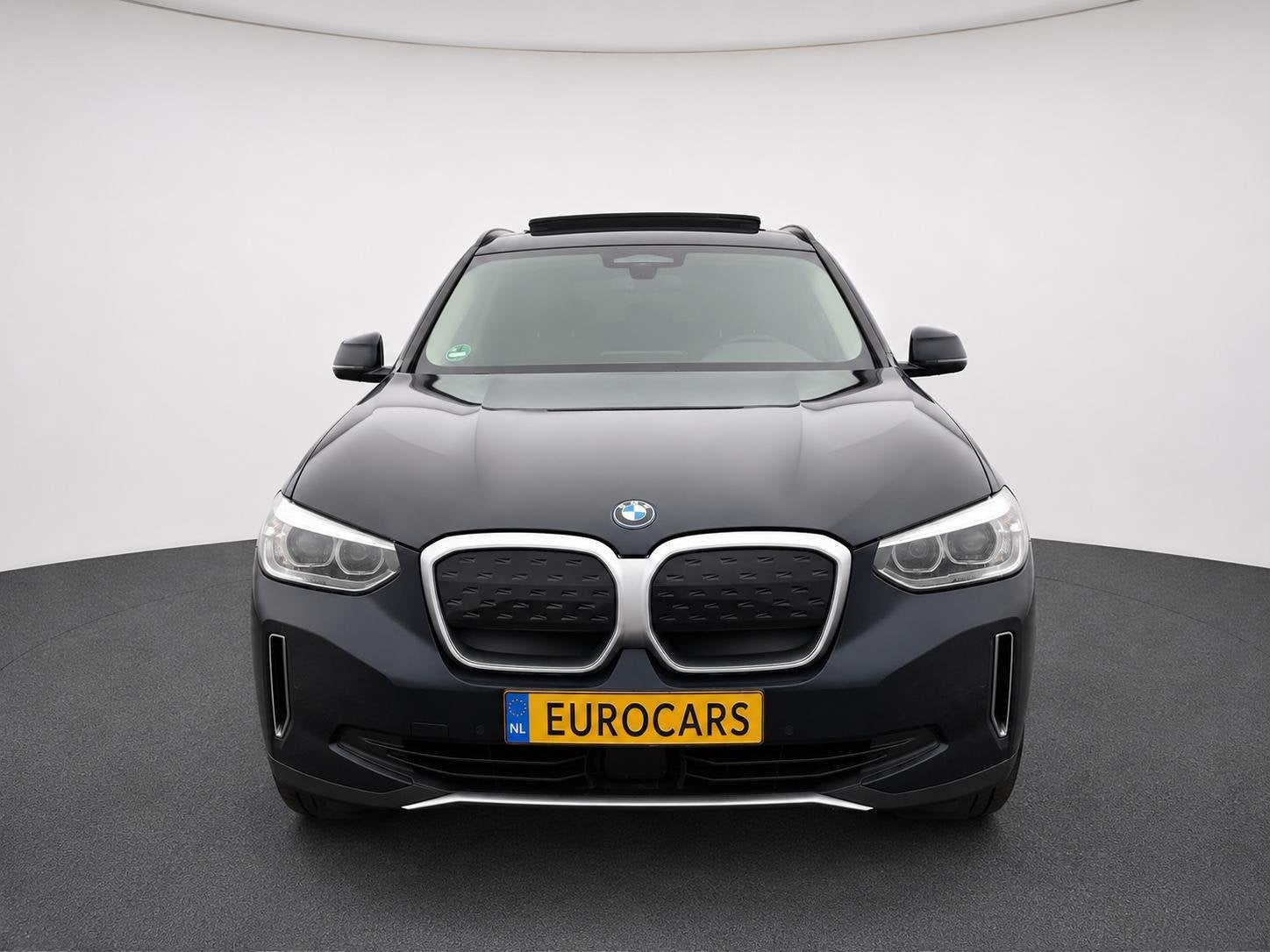 BMW iX3 High Executive Edition 80 kWh SOH 98,6% Panoramadak, Automaat, Achterwielaandrijving, Gebruikt, Zwart