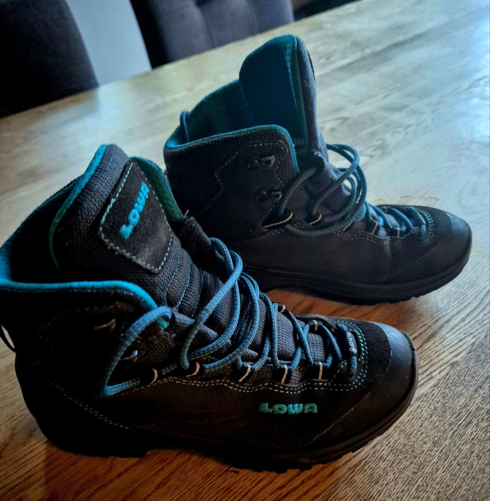 Lowa kinder wandelschoenen maat 34, Ophalen of Verzenden, Zo goed als nieuw, Schoenen