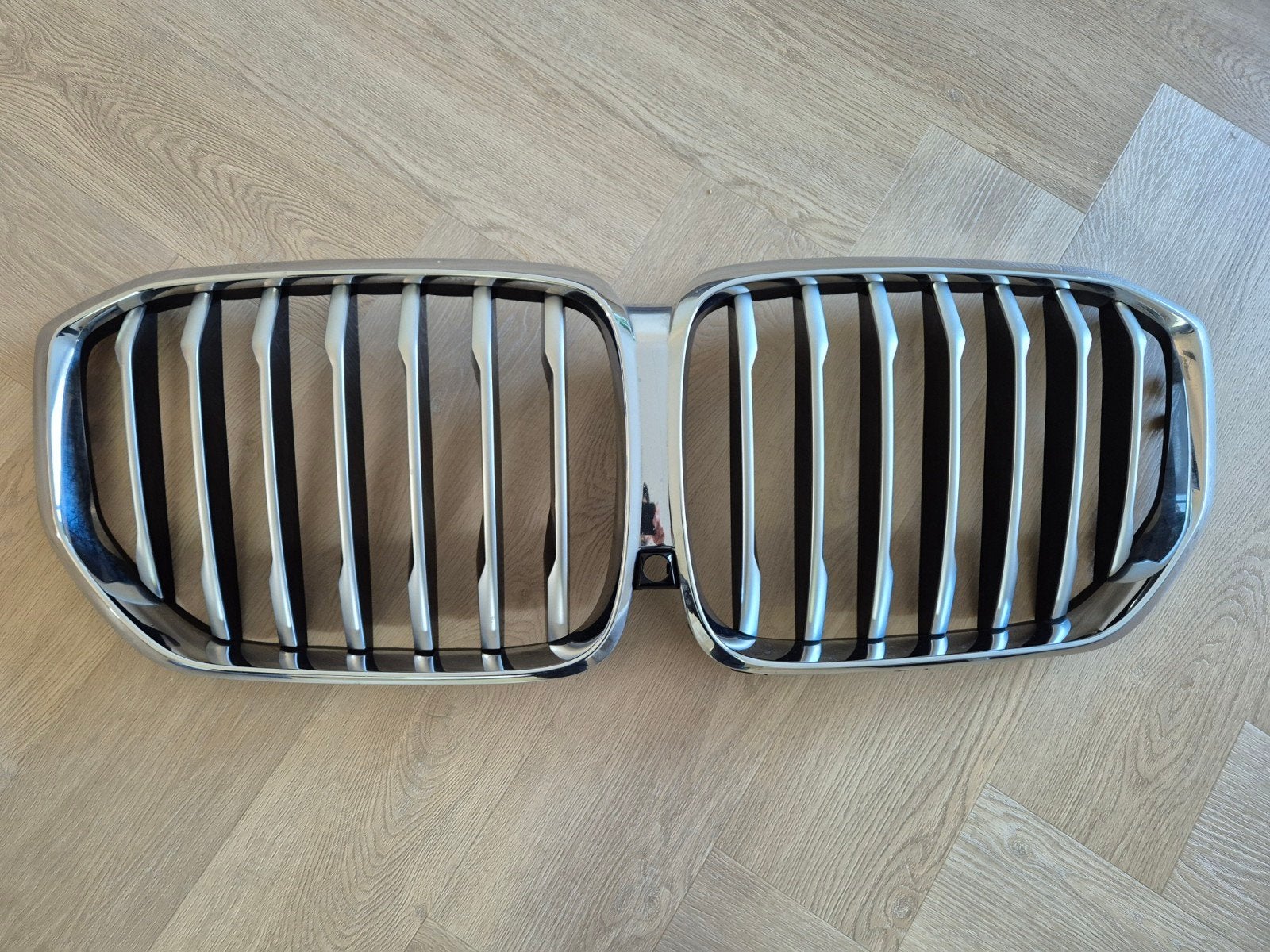 ORGINELE BMW X5 G05 GRILL MET ENKELE SPIJL CHROOM, Ophalen