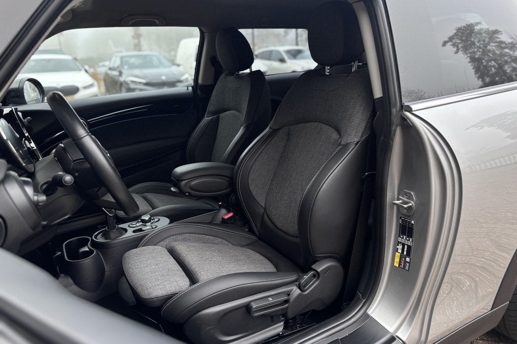 MINI Cooper SE 33 kWh | Camera | Comfort Access | Stoelverwa, Auto's, Mini, Gebruikt, 4 stoelen, Mini Electric, Te koop