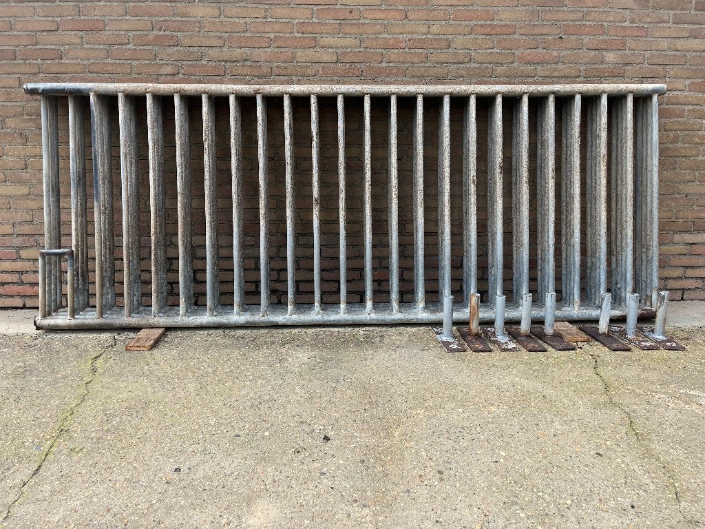 stalinrichting, Toebehoren, 4 paarden of pony's of meer
