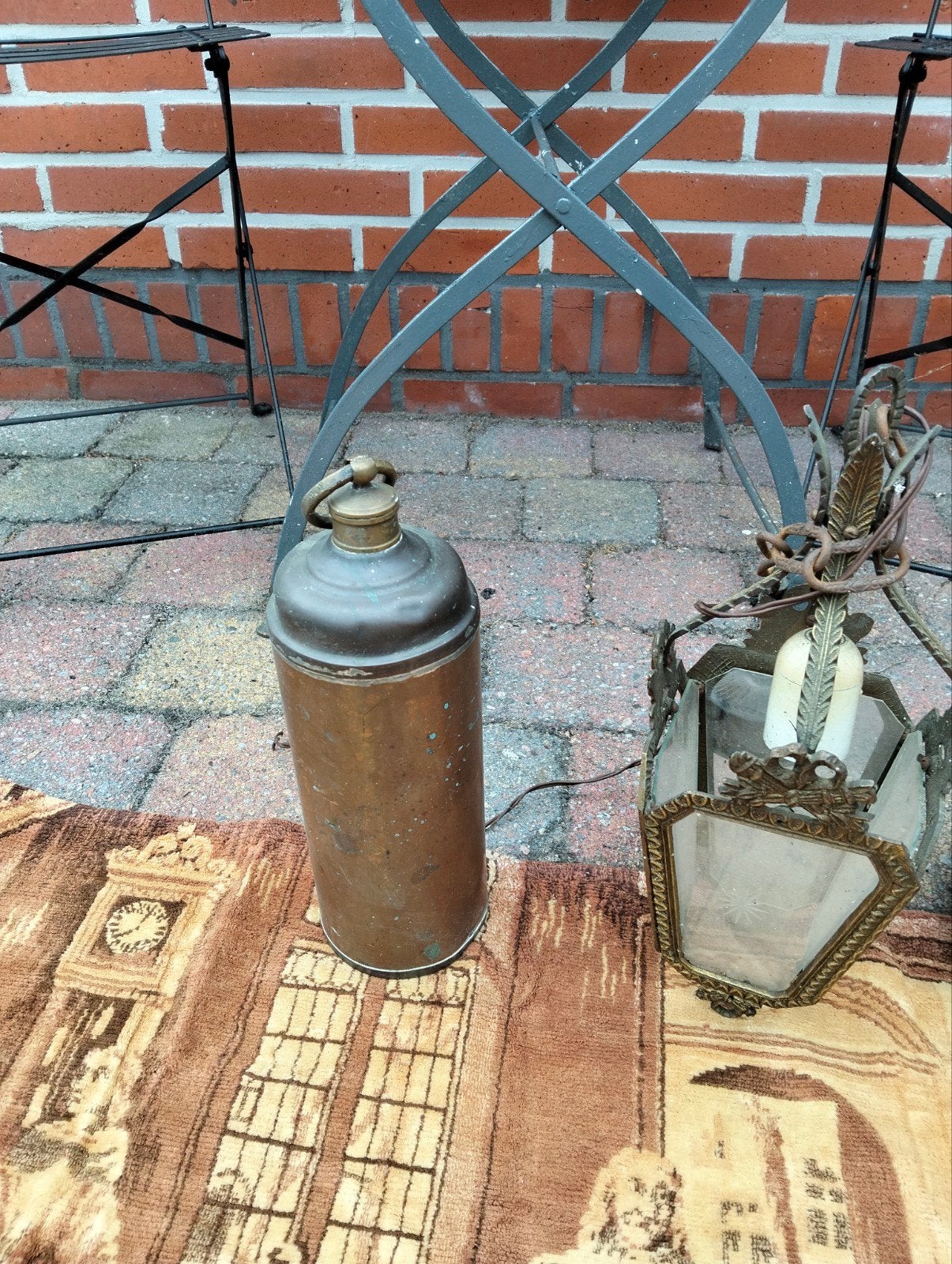 Koperen ketel, kruik en messing hallamp met wandkleed, Antiek en Kunst, Ophalen