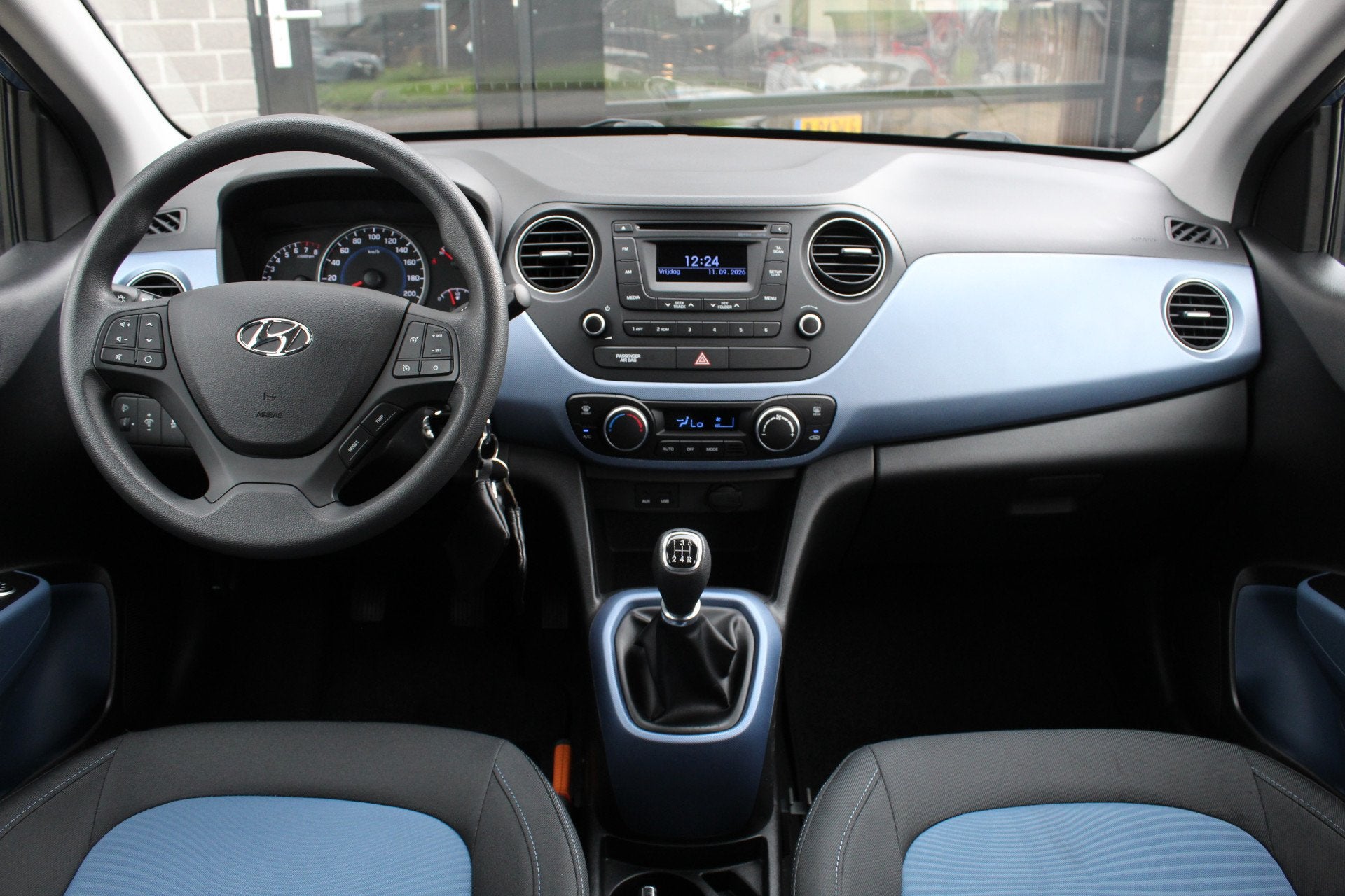 Hyundai i10 1.0i i-Motion Comfort / Climate / Cruise / N.A.P, Auto's, Voorwielaandrijving, Stof, Gebruikt, Met garantie (alle)