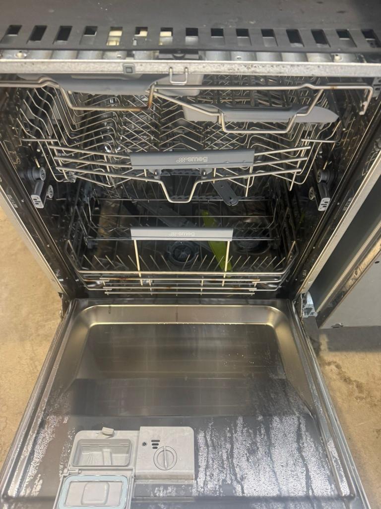 SMEG vaatwasser 2 fase besteklade inbouw mogelijk, Ophalen of Verzenden, Zo goed als nieuw, Inbouw, 45 tot 60 cm