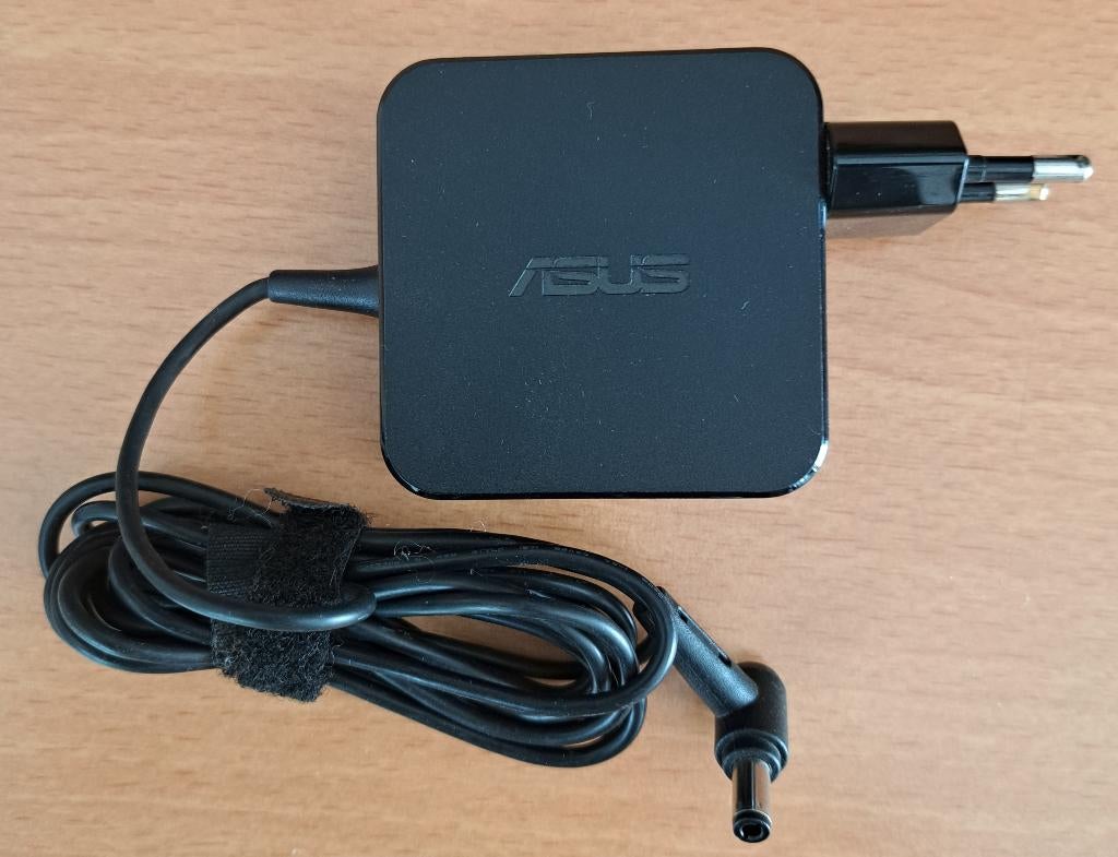 ASUS AC-ADAPTER ADP-45BW C, Ophalen of Verzenden, Gebruikt, Onbekend, Asus