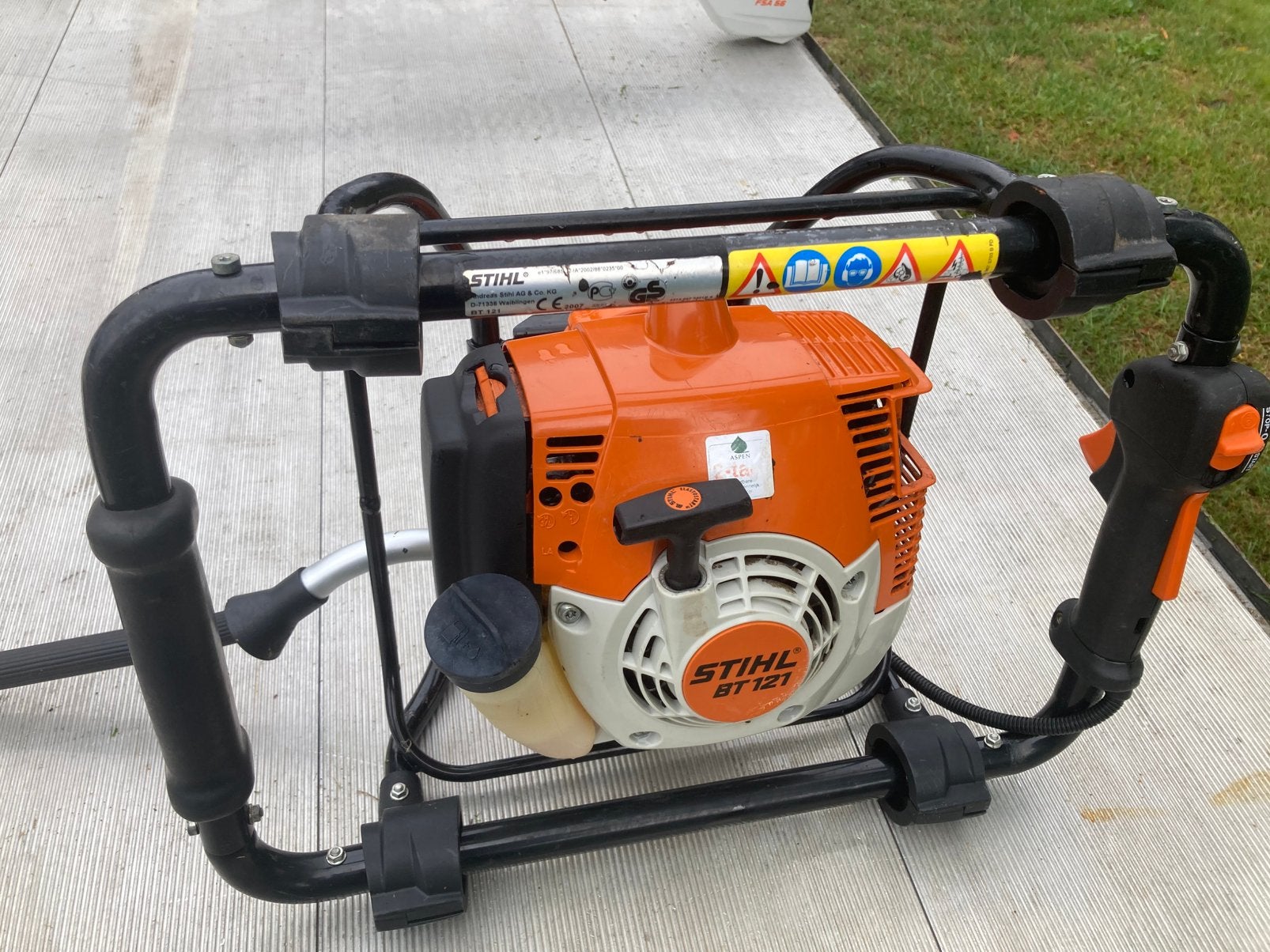 Stihl bt121 motorboor, grondboor, Ophalen, Zo goed als nieuw