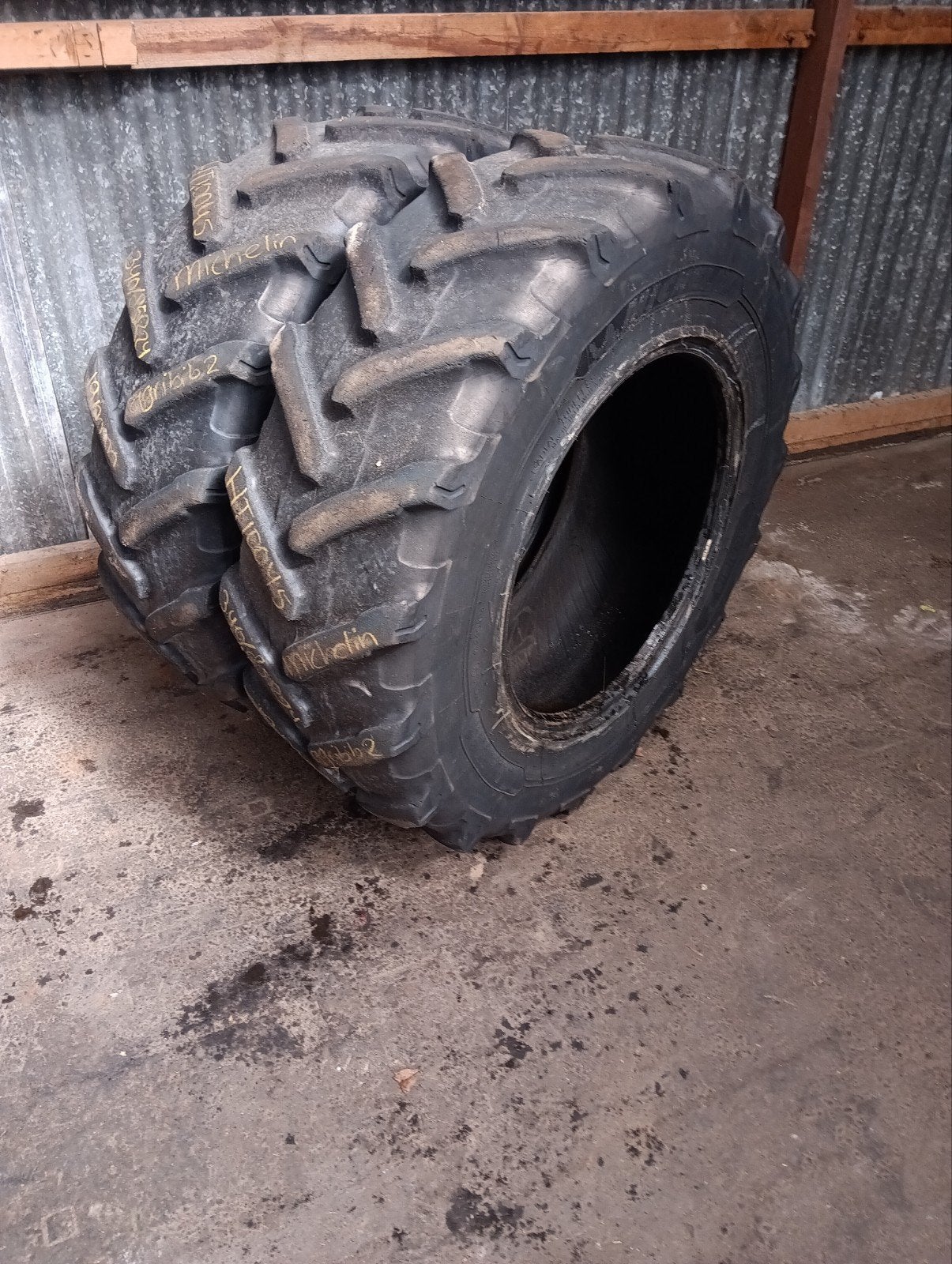 Set 13.6R24 340/85R24 Michelin Agribib, Zakelijke goederen, Ophalen