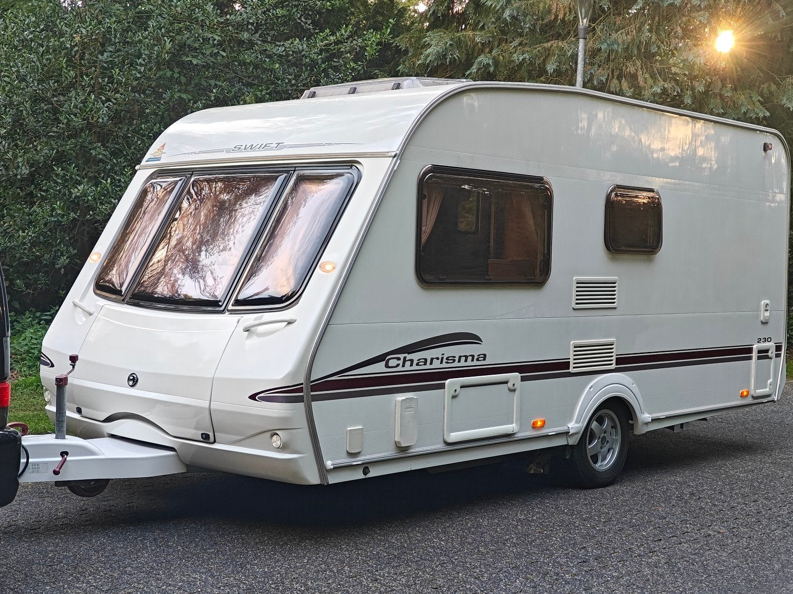 Swift Charisma 3 pers. grote badkamer, Bedrijf, Treinzit, Tot en met 3, 4 tot 5 meter