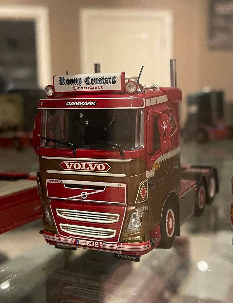 Tekno Ceusters volvo, Hobby en Vrije tijd, Modelauto's | 1:50, Ophalen of Verzenden, Zo goed als nieuw, Bus of Vrachtwagen, Wsi